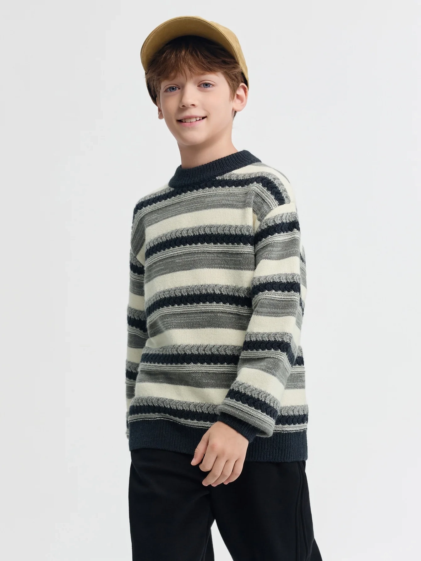 Everyday Contrast Boys' Sweater - Image 5